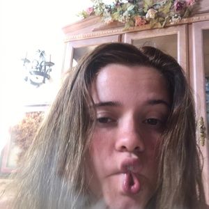 Meet your Posher, Madelyn